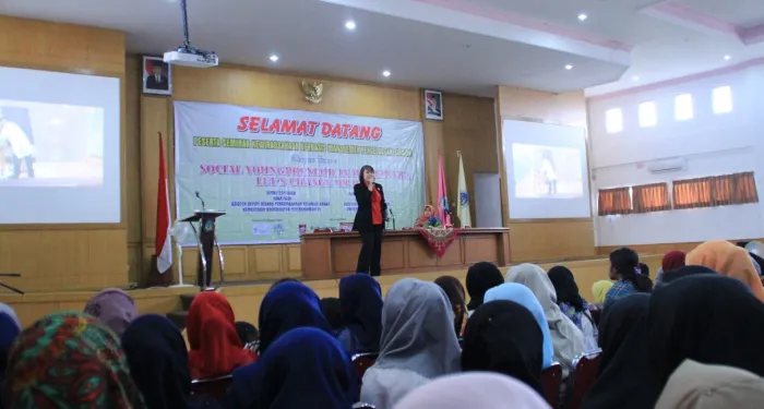 Gallery Seminar Kewirausahaan Berbasis Pengelolaan Sampah Universitas Negeri Padang 4 7